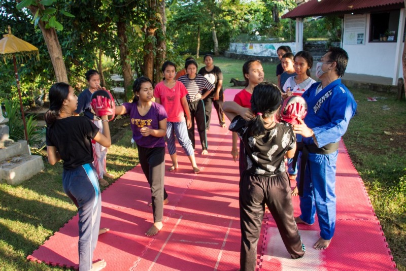 Learning Basic Self-Defense